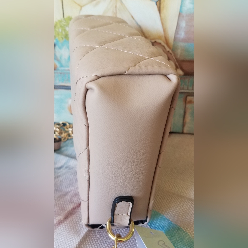 NWT Turn Lock ♡ Vegan Shoulder Bag - Picture 7 of 13